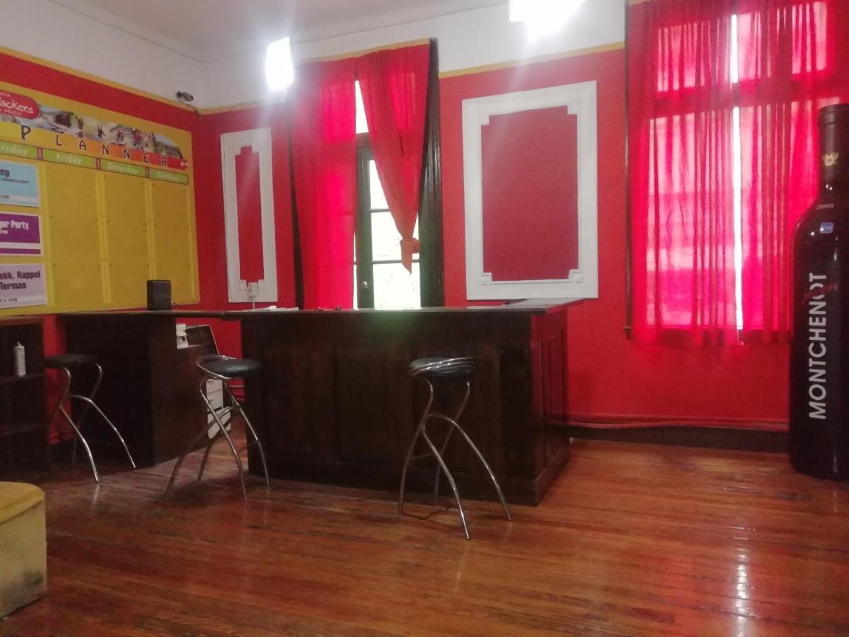 Katana Capsule Hostel Mendoza Ngoại thất bức ảnh