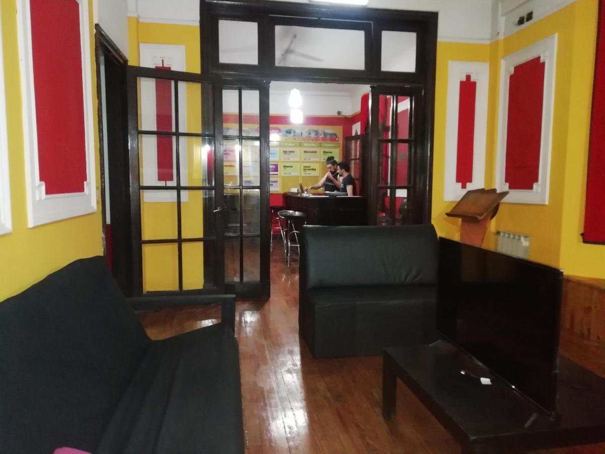 Katana Capsule Hostel Mendoza Ngoại thất bức ảnh